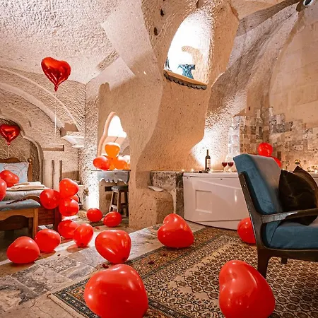 Seval White House Kapadokya 3*